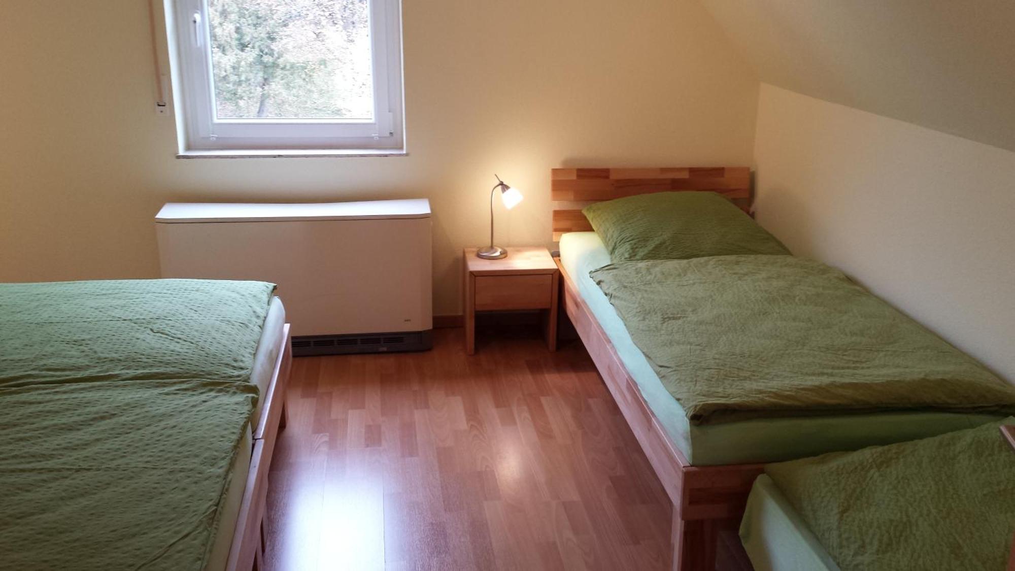 Pension Wauri , Ferienwohnung ' SCHWÄBISCHE ALB ' , Mansarden - Wohnung Waldenbuch Exterior foto