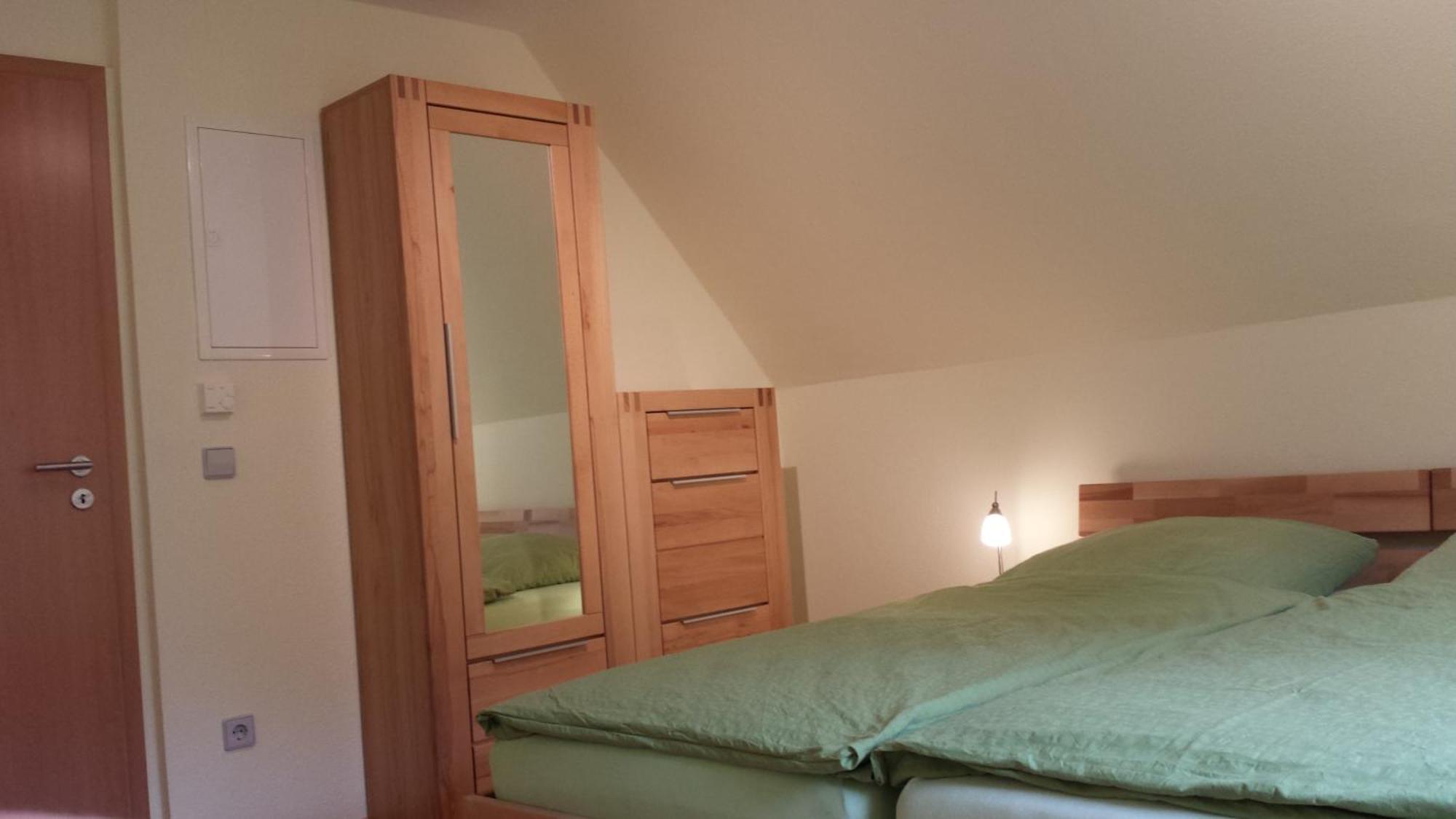 Pension Wauri , Ferienwohnung ' SCHWÄBISCHE ALB ' , Mansarden - Wohnung Waldenbuch Exterior foto